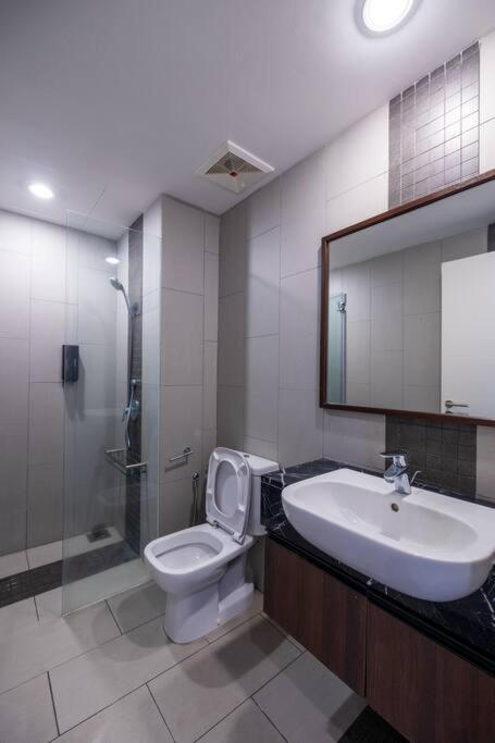 Deluxe Seaview Suite Twin Bed By The Only Bnb Tanjung Tokong Εξωτερικό φωτογραφία